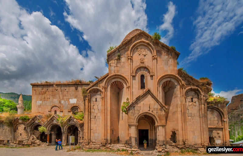 Erzurum - Erzurum osvank kilisesi 01