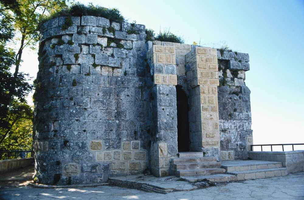 Mersin - Gozne Kalesi Gözne Kalesi